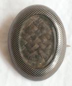 Zilveren rouw broche haar vlechtwerk achter zijde fotolijst, Sieraden, Tassen en Uiterlijk, Antieke sieraden, Ophalen of Verzenden