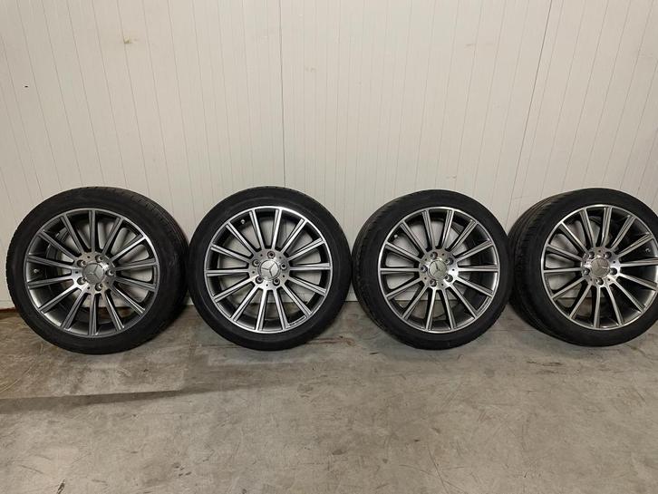 Mercedes C Klasse W205 18 inch LM velgen met zomerbanden, Auto-onderdelen, Banden en Velgen, Velg(en), Zomerbanden, 18 inch, 225 mm
