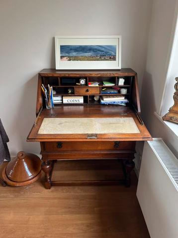 Antieke secretaire / bureau beschikbaar voor biedingen