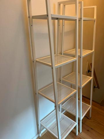 2x Ikea stellingkast /wandkast wit beschikbaar voor biedingen