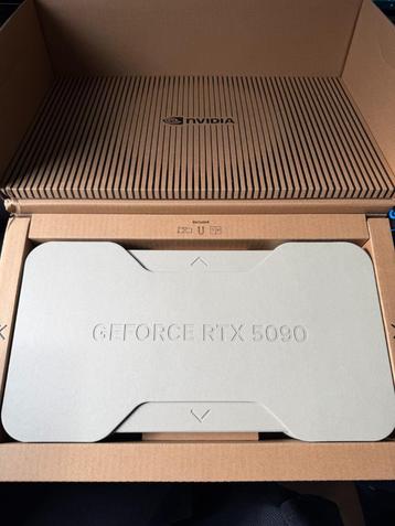 Nvidia GeForce RTX 5090 Founders Edition - Nieuw beschikbaar voor biedingen