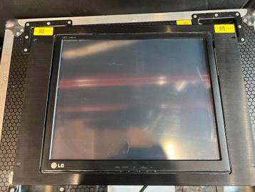 LG 17" Touchscreen Monitor met 19" Frame beschikbaar voor biedingen