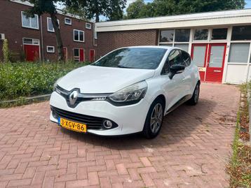 Renault Clio 1.5 DCI 66KW 5-DRS 2014 Wit beschikbaar voor biedingen