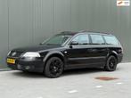 Volkswagen Passat Variant 2.3 V5 NIEUWE APK/, Auto's, Stof, Zwart, Zwart, 170 pk