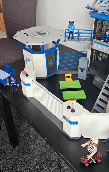 Playmobile city action, politie bureau, compleet! beschikbaar voor biedingen