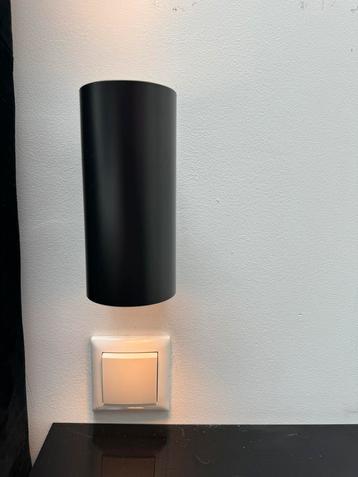 Zwarte wandlamp, boven en onder verlichting, incl LED lampen