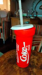 Coca Cola Beker met Rietje - Nieuwstaat, Ophalen of Verzenden, Zo goed als nieuw, Gebruiksvoorwerp
