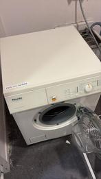 Miele Wasmachine Novotronic W853, Ophalen, Zo goed als nieuw, Voorlader, 1200 tot 1600 toeren