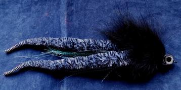 Zwarte dubbele Magnum Dragon Tail staart snoekstreamers beschikbaar voor biedingen