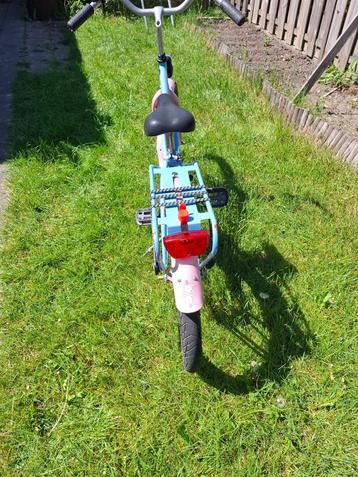 Fiets 6-9 jaar  beschikbaar voor biedingen