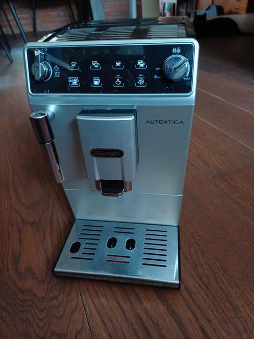 DeLonghi Authentica Koffeezetapparaat, Witgoed en Apparatuur, Koffiezetapparaten, Zo goed als nieuw, Koffiemachine, Ophalen
