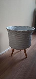 Planten pot op pootjes, Huis en Inrichting, Woonaccessoires | Zuilen en Pilaren, Ophalen