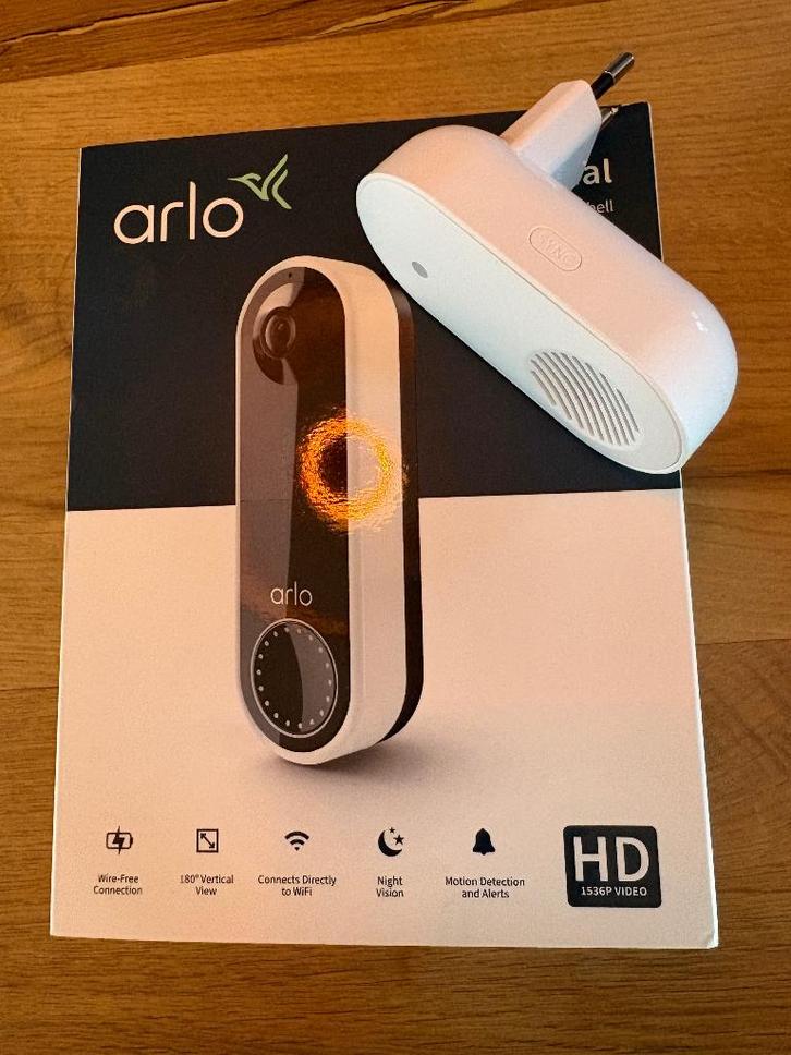 Arlo essential 2k deurbel + chime, Huis en Inrichting, Deurbellen, Zo goed als nieuw, Draadloos, Ingebouwde camera, Compatibel met smartphone