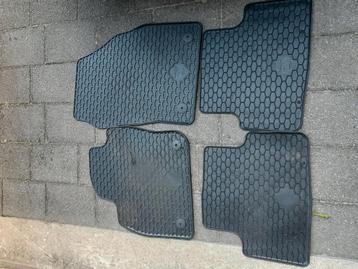 VW T-CROSS rubber automatten  beschikbaar voor biedingen