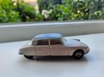 Dinky toys Citroën ds 19   24c  (origineel), Ophalen of Verzenden, Gebruikt, Auto, Dinky Toys