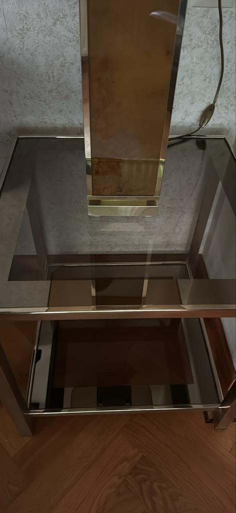Glazen tafeltje met lamp en lectuurblad, Huis en Inrichting, Tafels | Bijzettafels, Gebruikt, Vierkant, 60 cm of meer, Minder dan 55 cm