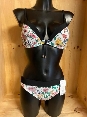 Chantelle push up bikini maat 75b /42 en 70d /40 beschikbaar voor biedingen