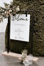 Te huur staander voor welkomstbord bruiloft, Hobby en Vrije tijd, Ophalen, Zo goed als nieuw, Geboorte of Huwelijk