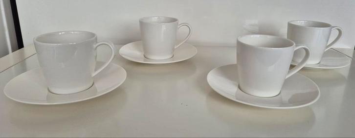 Vivo Kop en Schotel Set - 4 stuks, Huis en Inrichting, Keuken | Servies, Zo goed als nieuw, Kop(pen) en/of Schotel(s), Effen, Porselein