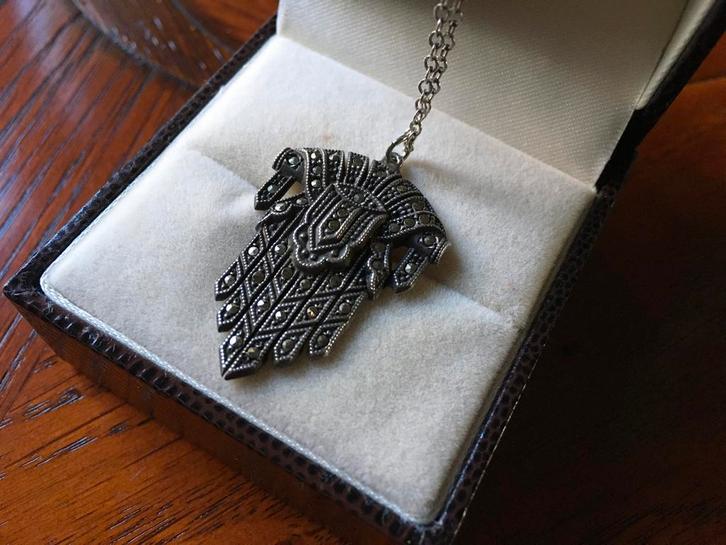 PRACHTIGE ART DECO ZILVER COLLIER MET MARKESIETJES, Sieraden, Tassen en Uiterlijk, Antieke sieraden, Ketting, Zilver, Met edelsteen