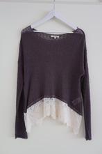 Als nieuw! Grijs truitje/ top met kanten rand, Review, mt S, Review, Nieuw, Ophalen of Verzenden, Maat 36 (S)