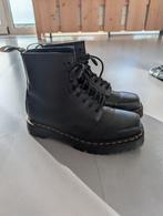 nieuwe Dr. Martins met 42, Kleding | Dames, Schoenen, Ophalen of Verzenden, Nieuw, Zwart, Sneakers of Gympen