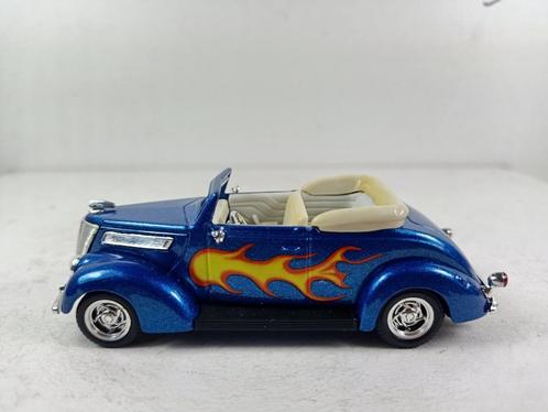 road signature 1/43  ford 37 cabrio, Hobby en Vrije tijd, Modelauto's | 1:43, Zo goed als nieuw, Auto, Overige merken, Ophalen of Verzenden