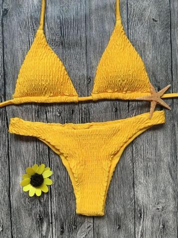 Gele geplooide triangle bikini (sexy dames vrouwen) beschikbaar voor biedingen