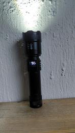 Krachtige LED Zaklamp met Zoomfunctie, Caravans en Kamperen, Zaklampen, Ophalen of Verzenden, Gebruikt, Accu