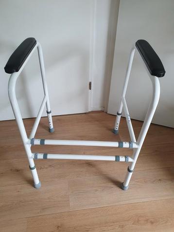 Toiletsteun  beschikbaar voor biedingen