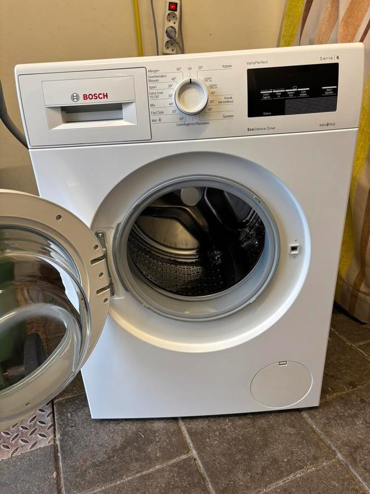 A+++ Wasmachine Bosch Serie | 6 - Werkt Top - Schoon, Witgoed en Apparatuur, Wasmachines, Gebruikt, Voorlader, 6 tot 8 kg, Minder dan 85 cm