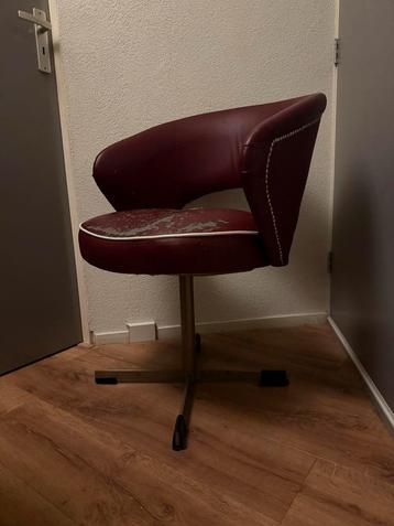 Vintage Kuipstoeltje Mid Century beschikbaar voor biedingen