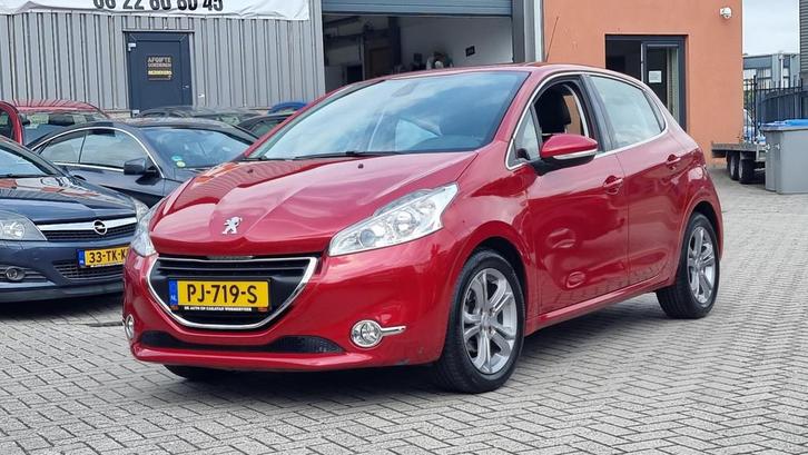 Peugeot 208 1.2 VTi Allure LEER-NAVI-BLUETOOTH-LMV-STOEL VER, Auto's, Peugeot, Bedrijf, Te koop, ABS, Airbags, Airconditioning