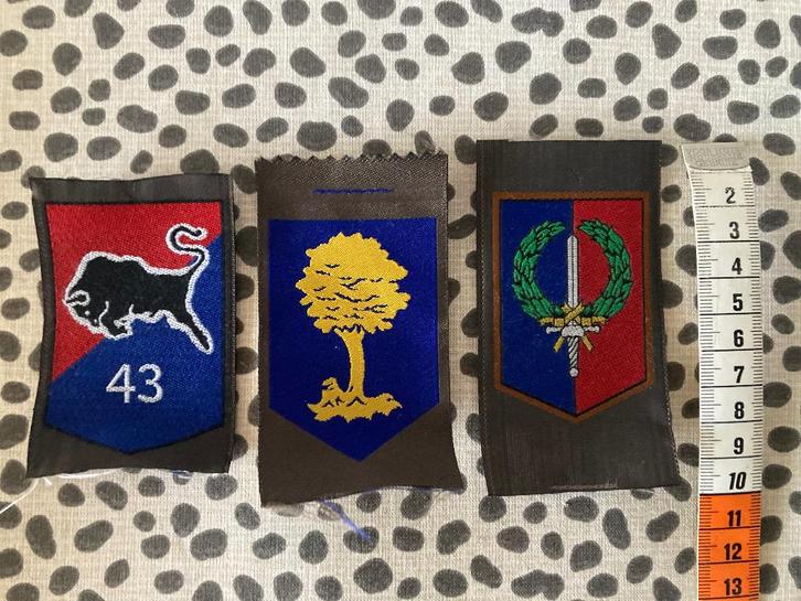 Defensie DT arm emblemen - origineel, Verzamelen, Militaria | Algemeen, Landmacht, Embleem of Badge, Nederland, Ophalen of Verzenden