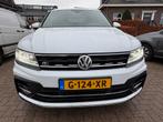 Volkswagen Tiguan 1.5 TSI ACT 150pk DSG R design Wit, Auto's, Stof, 4 cilinders, Wit, Particulier