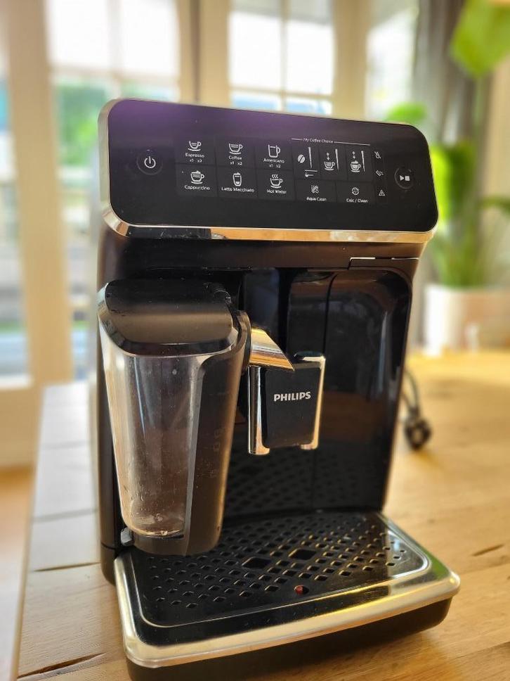 Philips Latte Go, model EP 3241/50 met melkopschuimer, Witgoed en Apparatuur, Koffiezetapparaten, Gebruikt, Gemalen koffie, Koffiebonen