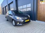 Toyota Yaris 1.5 Full Hybrid Aspiration, Auto's, Toyota, Euro 5, Gebruikt, 4 cilinders, Origineel Nederlands