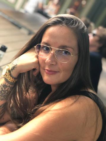 Diepe helende massages beschikbaar voor biedingen