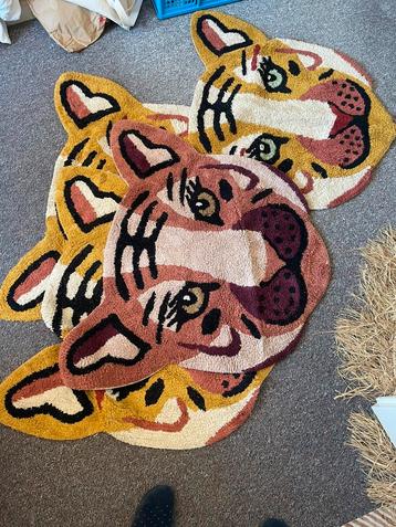 Kinderkleed Leeuw (4) te koop beschikbaar voor biedingen