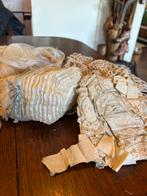 Lotje antiek kanten bruidssluier en mutsjes etc., Antiek en Kunst, Antiek | Kleding en Accessoires, Ophalen of Verzenden