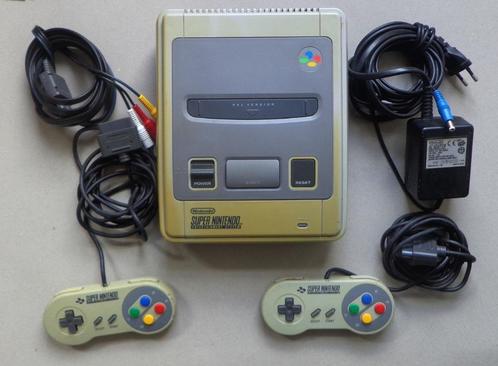 Super Nintendo + aansluitkabels + 2 originele controllers, Spelcomputers en Games, Spelcomputers | Nintendo Super NES, Gebruikt
