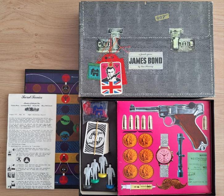 James Bond (Jumbo), Hobby en Vrije tijd, Gezelschapsspellen | Bordspellen, Zo goed als nieuw, Een of twee spelers, Drie of vier spelers