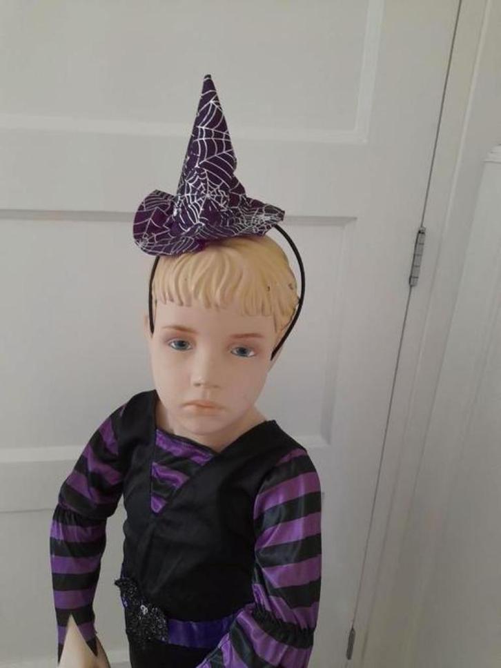 Verkleedkleren: Heks, Heksenjurk met diadeem maat 110 nieuw, Kinderen en Baby's, Carnavalskleding en Verkleedspullen, Nieuw, Meisje