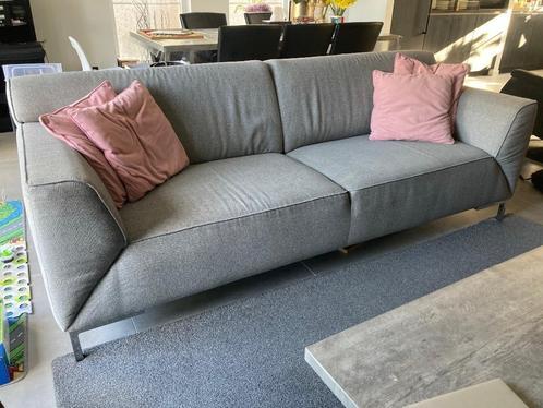 3-zits bank grijs in goede staat, Huis en Inrichting, Banken | Bankstellen, Gebruikt, Rechte bank, Driepersoons, 75 tot 100 cm