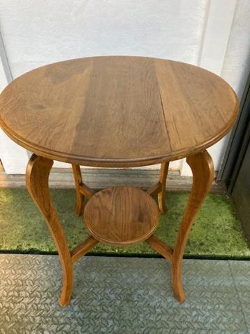 NETTE  elegante salontafel/bijzettafel 2 bladen massief eik beschikbaar voor biedingen