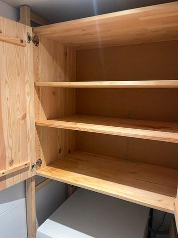 IKEA Stellingkast met Deur en Extra Plank beschikbaar voor biedingen