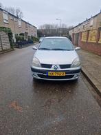 Renault clio  2004 Grijs, Auto's, Renault, Stof, 74 pk, 31 €/maand, Grijs