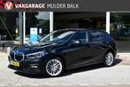 BMW 1-serie 118i Business Edition automaat, Auto's, BMW, 65 €/maand, Gebruikt, Lichtsensor, Zwart