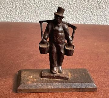 Hans Hummel waterdrager in Hamburg gietijzer beschikbaar voor biedingen