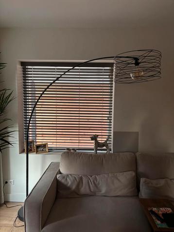 Vloerlamp Mees: Booglamp van Huus z.g.a.n beschikbaar voor biedingen